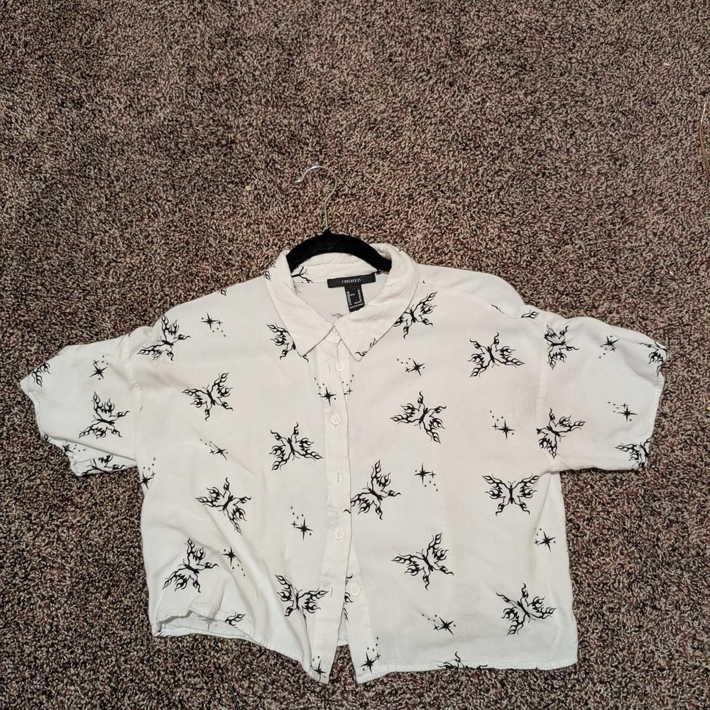 Forever 21 Black and White Casual Button Down Shirt